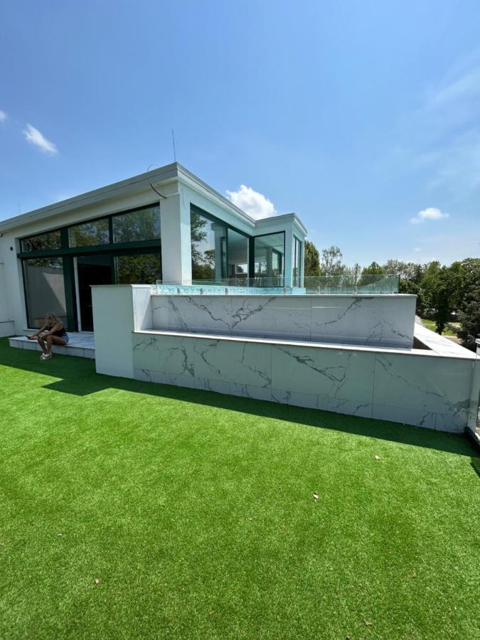 Villa Bauhaus Dream Deluxe T Σίοφοκ Εξωτερικό φωτογραφία